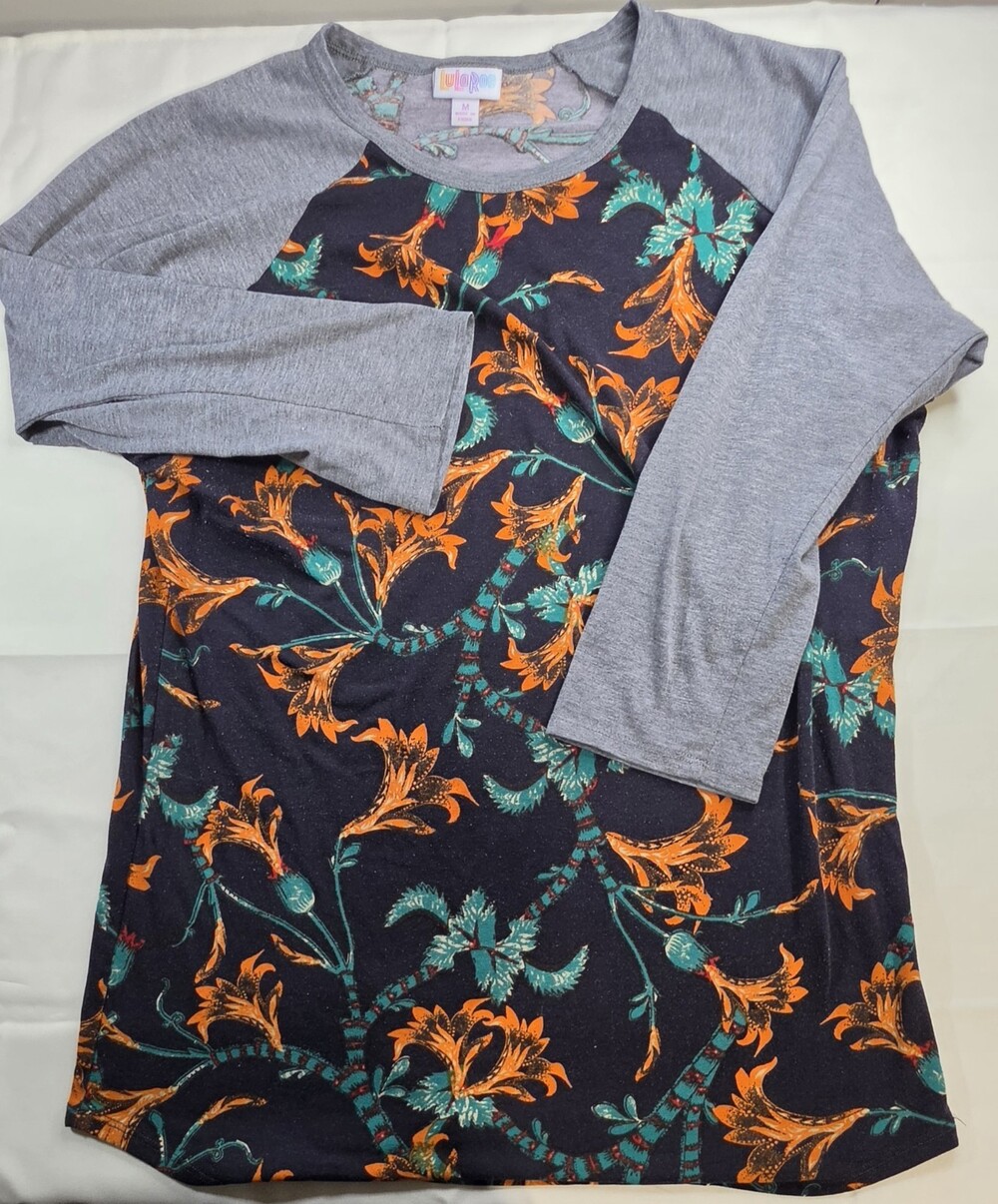 LuLaRoe Women's Randy Raglan Tee M Black Gray Floral 3/4 Sleeve Sku 0350